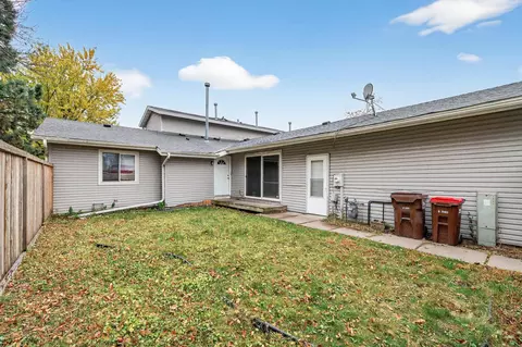 7772 Dunmore Rd, Woodbury, MN 55125