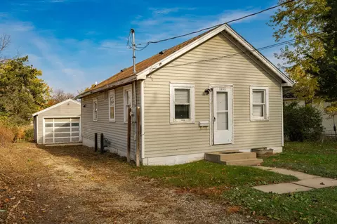 1909 5th St SW, Rochester, MN 55902
