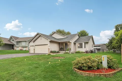 17140 Horizon Trl SE, Prior Lake, MN 55372