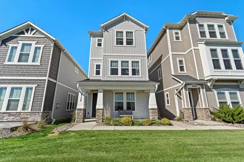 8154 Arrowwood Ln N, Maple Grove, MN 55369