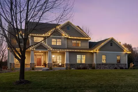 8190 Kelzer Pond Dr, Victoria, MN 55386