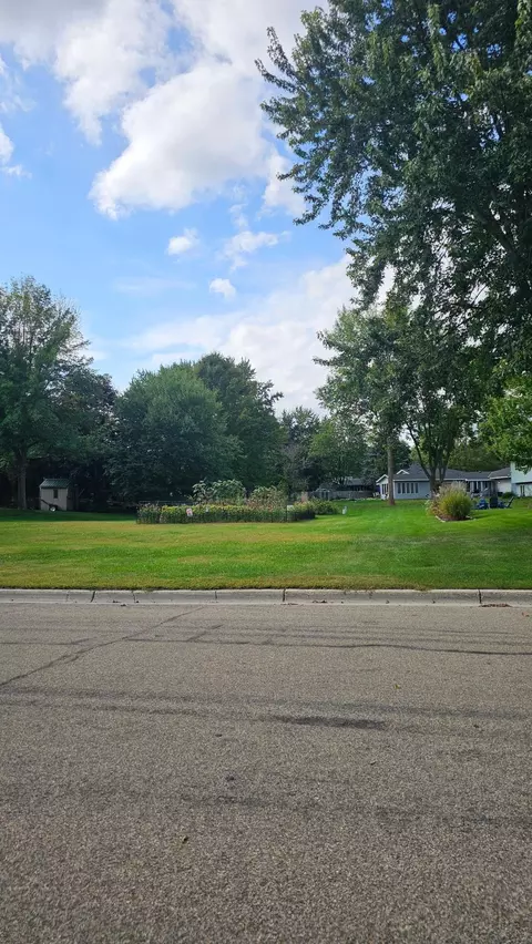 1411 Fairway Dr, Faribault, MN 55021 photo 4