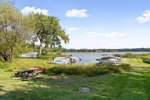 6330 Cypress Dr, Excelsior, MN 55331 photo 2
