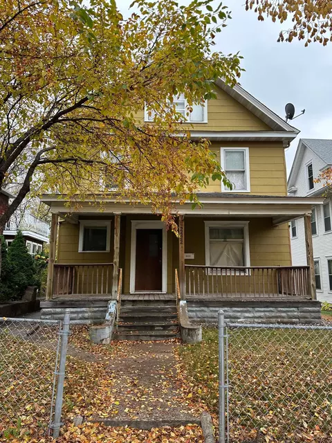 2422 Lyndale Ave N, Minneapolis, MN 55411
