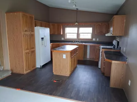 Kitchen - 18564 65th Ave, Milaca, MN 56353 photo 1 of 1