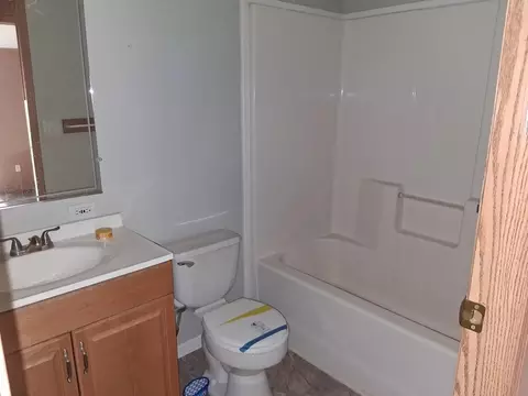Bath - 18564 65th Ave, Milaca, MN 56353 photo 2 of 2