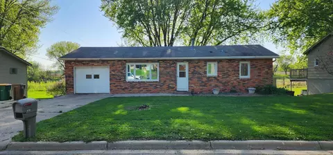 410 Wedgewood Rd, Albert Lea, MN 56007
