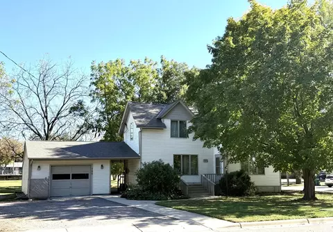 795 Broadway Ave S, Cokato, MN 55321