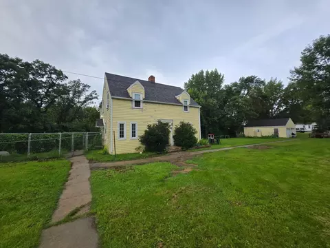 801 S Main St, Mahnomen, MN 56557
