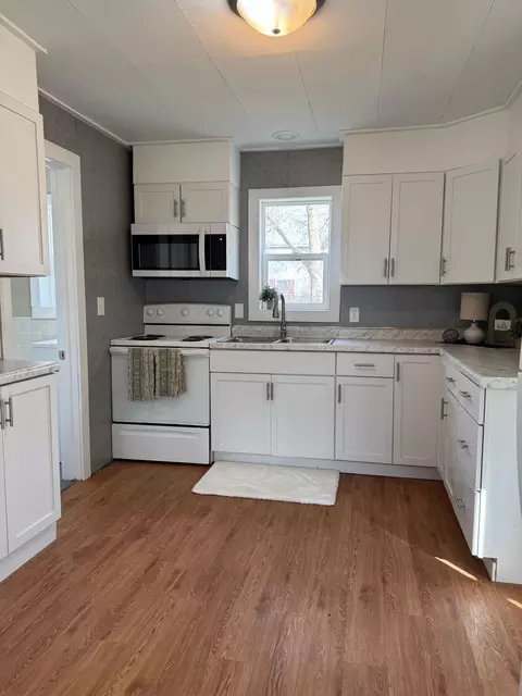 Kitchen - 203 2nd Ave N, Dent, MN 56528 photo 3 of 5