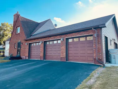 419 5th Ave NW, Chisholm, MN 55719