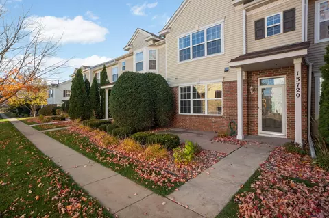 13720 Atrium Ave, Rosemount, MN 55068