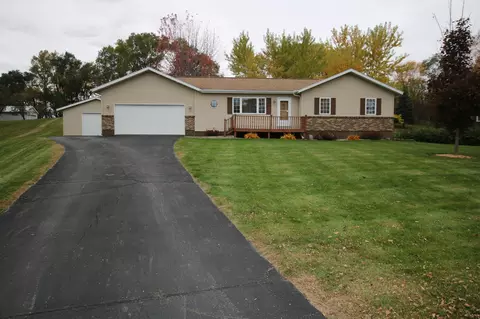 111 W Ridgeview Dr, Starbuck, MN 56381
