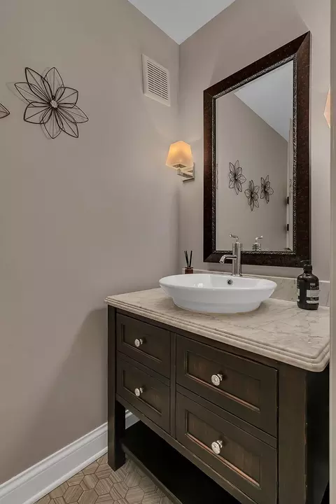 Bath - 707 Riverside Dr SE, Saint Cloud, MN 56304 photo 1 of 5