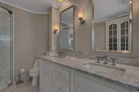 Bath - 707 Riverside Dr SE, Saint Cloud, MN 56304 photo 4 of 5