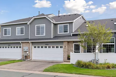 8724 Hastings Cir NE, Blaine, MN 55449