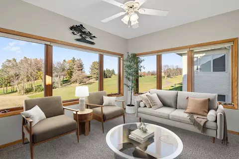 2712 Wilds Ln NW, Prior Lake, MN 55372