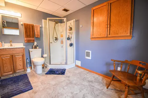 Bath - 111 19th Ave N, Fargo, ND 58102 photo 6 of 7
