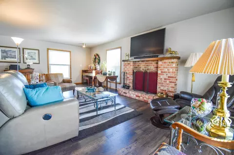 Living - 111 19th Ave N, Fargo, ND 58102 photo 3 of 5