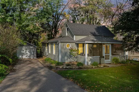 516 4th St W, Hastings, MN 55033