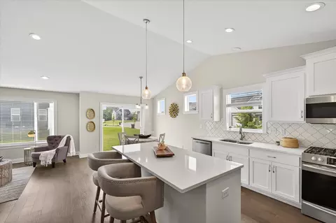 2804 Trinity Dr, Shakopee, MN 55379 photo 10