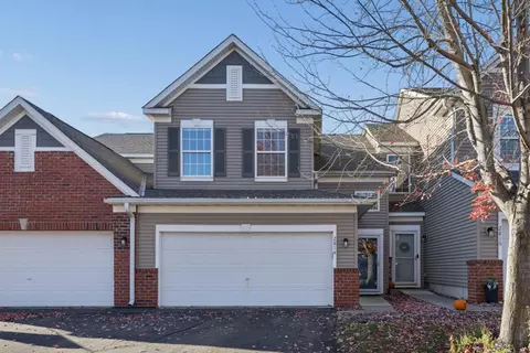2814 Spy Glass Dr, Chaska, MN 55318