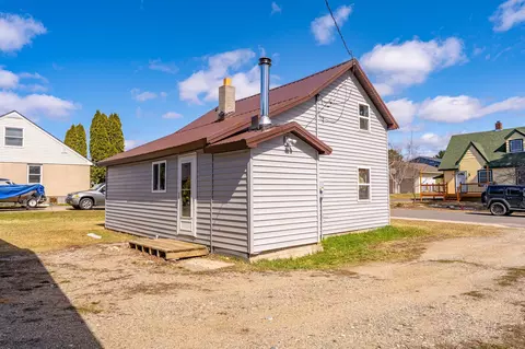 Exterior - 25 4th Ave, Soudan, MN 55782 photo 4 of 8