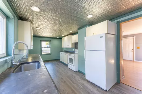 Kitchen - 25 4th Ave, Soudan, MN 55782 photo 2 of 3