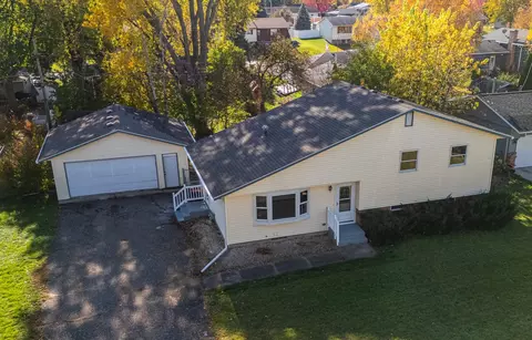 1339 19th St W, Hastings, MN 55033