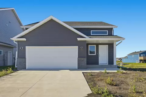 6713 Samuel Dr, Horace, ND 58047