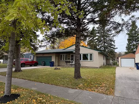 1515 19 12 St S, Moorhead, MN 56560