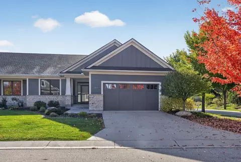 1184 Fox Hill Ct SW, Rochester, MN 55902