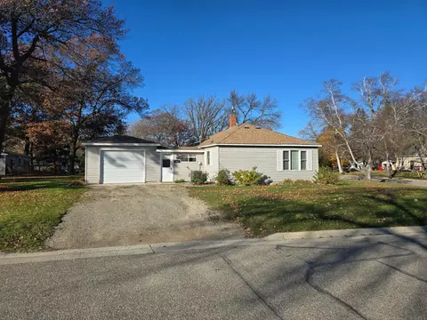 217 N Quincy St, Alexandria, MN 56308