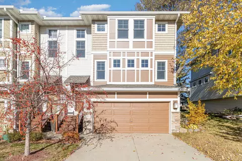 1907 Red Maple Ln, Northfield, MN 55057