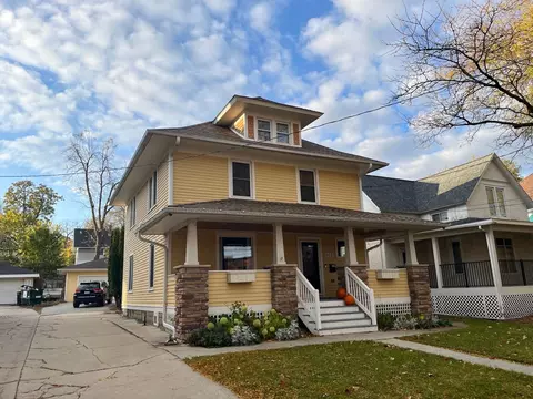 912 Center St W, Rochester, MN 55902