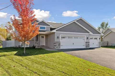 1050 Pheasant Run, New Richmond, WI 54017