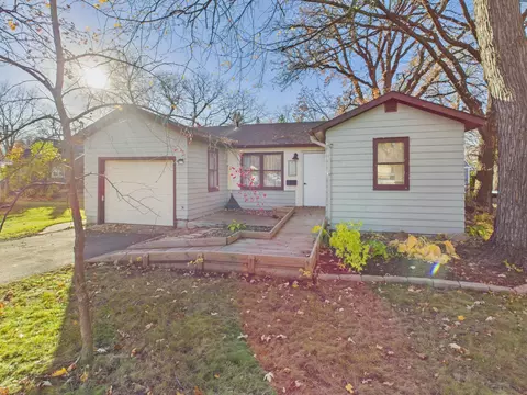 1112 Kenwood St, Alexandria, MN 56308