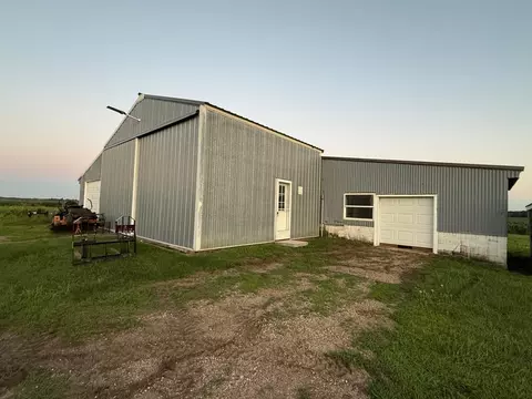 Exterior - 755 240th Ave SW, Appleton, MN 56208 photo 7 of 15