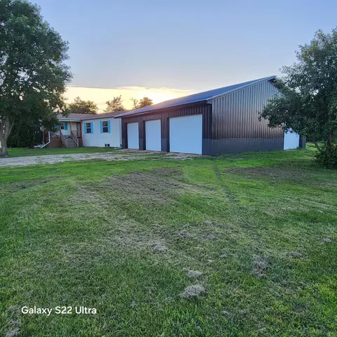 Exterior - 755 240th Ave SW, Appleton, MN 56208 photo 12 of 15