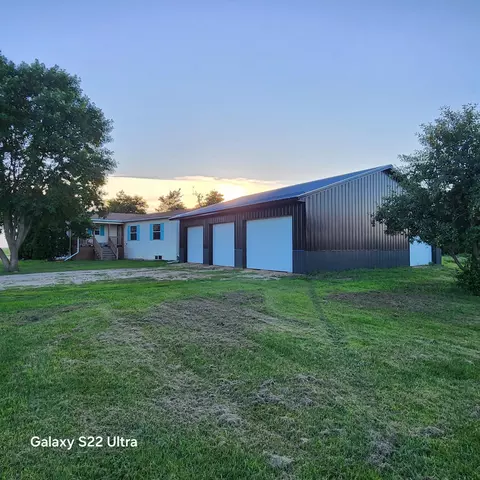 Exterior - 755 240th Ave SW, Appleton, MN 56208 photo 13 of 15