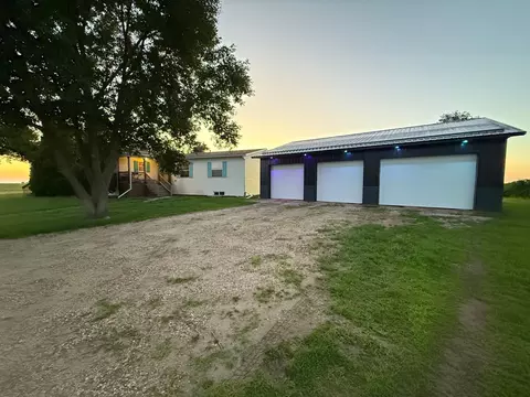 Exterior - 755 240th Ave SW, Appleton, MN 56208 photo 11 of 15