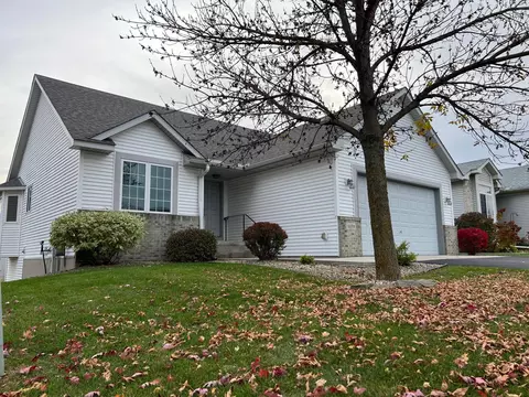 6659 Lipizzan Trl, Forest Lake, MN 55025