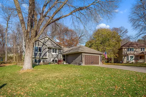 745 Mill Run Cir, Eagan, MN 55123