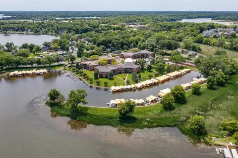 5440 Three Points Blvd #525, Mound, MN 55364