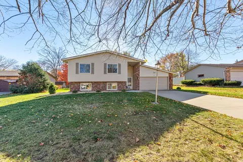 251 17th St NE, Owatonna, MN 55060