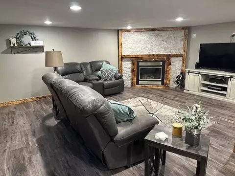 Living - 537 Cedar Ave, Westbrook, MN 56183 photo 5 of 5