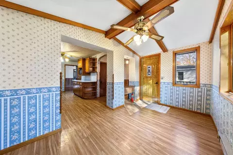 Entry Way - 531 2nd St NW, Faribault, MN 55021 photo 4 of 5
