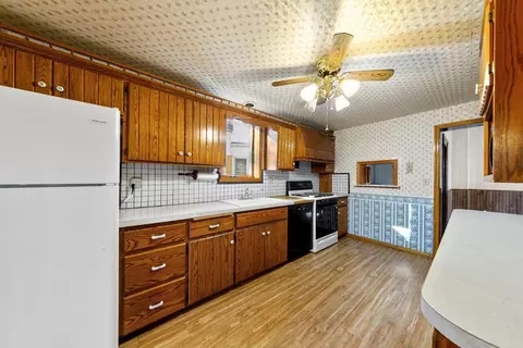 Kitchen - 531 2nd St NW, Faribault, MN 55021 photo 4 of 5