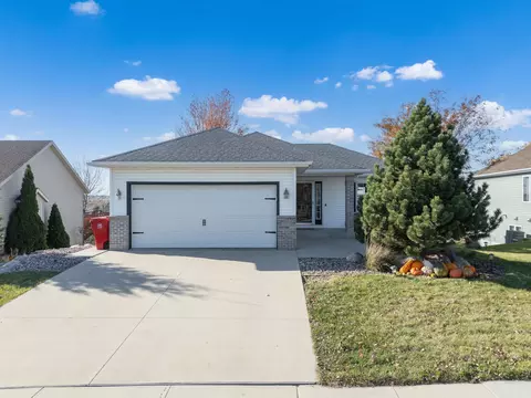 2757 Monroe Dr NW, Rochester, MN 55901