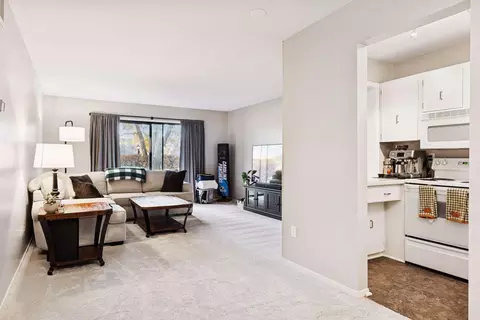 4120 Parklawn Ave #119, Edina, MN 55435